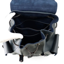 将图像加载到图库查看器中,LOUIS VUITTON Christopher Blue MarineM58868 Epi Leather Size PM