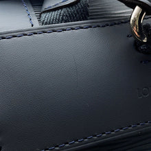 将图像加载到图库查看器中,LOUIS VUITTON Christopher Blue MarineM58868 Epi Leather Size PM
