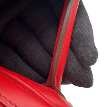 Load image into Gallery viewer, HERMES Lindy Rouge Coeur Swift Leather Size 26