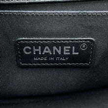 将图像加载到图库查看器中,CHANEL Boy Chanel ChainShoulder Bag Black/Multicolor Tweed Lambskin Size Small