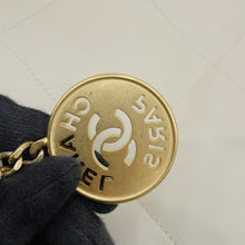 Load image into Gallery viewer, CHANEL CHANEL 22 IvoryAS3260 Shiny Calf Leather Size Small
