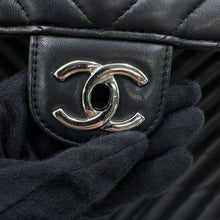 将图像加载到图库查看器中,CHANEL V Stitch Backpack BlackA91121 Lambskin