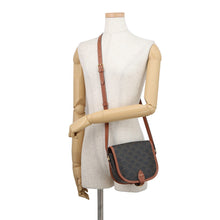 Load image into Gallery viewer, CELINE Falco Shoulder Bag Tan191502 PVC Leather Size Medium