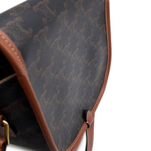Load image into Gallery viewer, CELINE Falco Shoulder Bag Tan191502 PVC Leather Size Medium