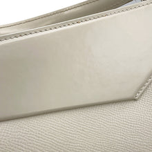 将图像加载到图库查看器中,Maison Margiela Maison Margiela Snatched Shoulder Bag GreigeS56WG0168P4745T2003 Leather Size Small