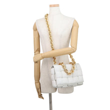 将图像加载到图库查看器中,Bottega Veneta Cassette ChainShoulder Bag White631421 Leather