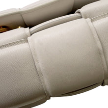 将图像加载到图库查看器中,Bottega Veneta Cassette ChainShoulder Bag White631421 Leather