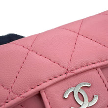Load image into Gallery viewer, CHANEL Matelasse 6-Key Case PinkA31503 Lambskin