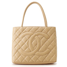 将图像加载到图库查看器中,CHANEL Matelasse Medallion Tote BeigeA01804 Caviar Leather
