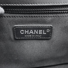 将图像加载到图库查看器中,CHANEL Boy Chanel BlackA92193 Lambskin Size Large
