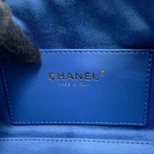 将图像加载到图库查看器中,CHANEL CHANEL25 ChainShoulder Bag BlueAS5631-B23556-U7740 Washed Denim Size Mini