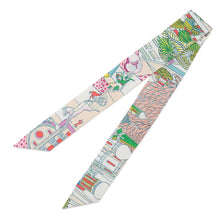 Load image into Gallery viewer, HERMES Twilly ANIMA POLIS Blanc/Vert/Rose Silk100%
