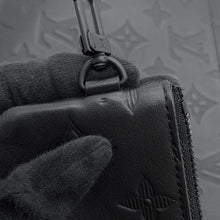 Load image into Gallery viewer, LOUIS VUITTON Duo messenger NoirM69827 Monogram Shadow