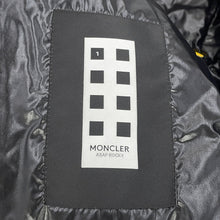 将图像加载到图库查看器中,MONCLER MONCLER x ASAP Rocky Short Down Jacket 25AW Size 2 BlackK24041A00014M6940999 Nylon100%