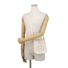 Load image into Gallery viewer, HERMES Evelyne Short Nata Taurillon Clemence Size TPM