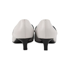 Load image into Gallery viewer, HERMES Pumps 《Chiara》 Gris Claire Leather Size 35H