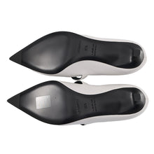 Load image into Gallery viewer, HERMES Pumps 《Chiara》 Gris Claire Leather Size 35H