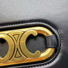 Load image into Gallery viewer, CELINE Maillon Triomphe Shoulder Bag Black193123 Leather Size Medium