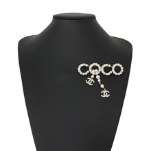 将图像加载到图库查看器中,CHANEL CC Logo Brooch Champagne Gold Metal Faux Pearl Rhinestone