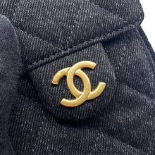 将图像加载到图库查看器中,CHANEL CHANEL25 ChainShoulder Bag BlackAS5631 Denim Size Mini