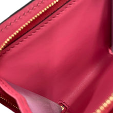 Load image into Gallery viewer, GUCCI GGMatelasse Compact Wallet Pink723799 Leather