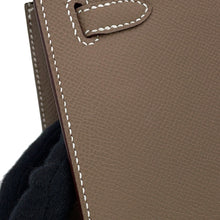 Load image into Gallery viewer, HERMES Kelly Sellier Etoupe Epsom Size 25