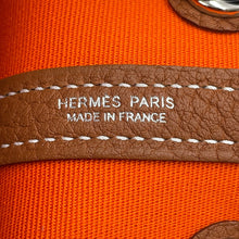 Load image into Gallery viewer, HERMES Neo Garden Feu/Gold Toile Officier Negonda Leather Size 23