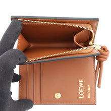 将图像加载到图库查看器中,LOEWE Knot Compact Wallet Black/BrownCEM1NCWX01 Shiny Nappa Calf