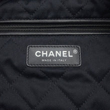 Load image into Gallery viewer, CHANEL CHANEL22 ChainShoulder Bag Black/Pink/WhiteAS3260 Tweed Leather Size Small