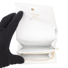 将图像加载到图库查看器中,LOUIS VUITTON TM Portefeuille Capucines Tiny WhiteM14298 Calf Leather