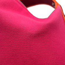 将图像加载到图库查看器中,HERMES Brid a Black Hibiscus Canvas Size GM
