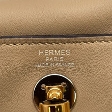 将图像加载到图库查看器中,HERMES Lindy Poussiere Swift Leather Size Mini