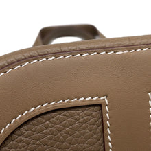 Load image into Gallery viewer, HERMES In the loop Etoupe Taurillon Clemence Swift Leather Size 18