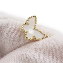 Load image into Gallery viewer, Van Cleef & Arpels Sweet Papillon PendantVCARF69300 18K Yellow Gold