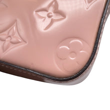 将图像加载到图库查看器中,LOUIS VUITTON Camera Pouch Rose BallerineM64058 Monogram Vernis Leather