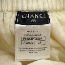 Load image into Gallery viewer, CHANEL Frilled Mini Flare Skirt Size 38 WhiteP53208 K06887 Cotton41% Linen41% Nylon18%