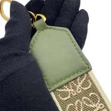 将图像加载到图库查看器中,LOEWE Luna Shoulder Bag Khaki Leather