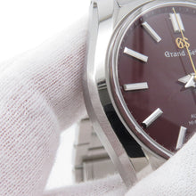将图像加载到图库查看器中,SEIKO Grand Seiko Heritage Collection, limited edition of 40 pieces, available only at Hankyu Umeda Main Store. W40mm Stainless Steel Red/Hankyu Maroon DialSBGH359
