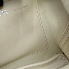 Load image into Gallery viewer, LOEWE Squeeze IvoryA914NCHX01 Melonapalam Size Small