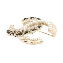将图像加载到图库查看器中,CHANEL CC Logo Brooch Gold/BlackAB8609-B08593-NJ194 Gold Plated Lambskin Faux Pearl Rhinestone
