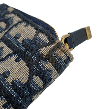 将图像加载到图库查看器中,Dior 30 Montaigne Yuzu Key Case Navy/BeigeS2392UTZQ_M928 Jacquard Leather