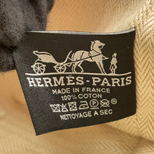 Load image into Gallery viewer, HERMES Brid a Black Hibiscus Canvas Size GM