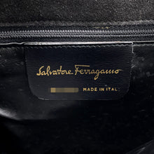 将图像加载到图库查看器中,Ferragamo Flap ChainShoulder Black/Gold suede