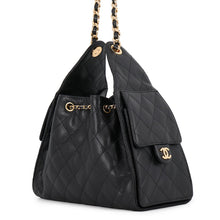 Load image into Gallery viewer, CHANEL CHANEL25 BlackAS5293-B20304-94305 Caviar Leather Size Small