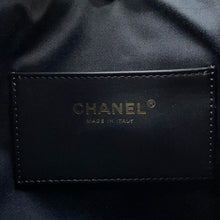 Load image into Gallery viewer, CHANEL CHANEL25 BlackAS5293-B20304-94305 Caviar Leather Size Small