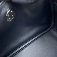 Load image into Gallery viewer, HERMES Lindy Black Taurillon Clemence Size Mini