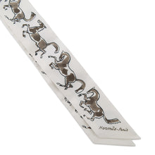 Load image into Gallery viewer, HERMES Twilly Free Horse CHEVAUX EN LIBERTE White/Vert・Deux Gris/Bronze Silk100%
