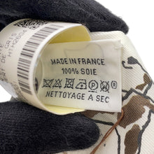 Load image into Gallery viewer, HERMES Twilly Free Horse CHEVAUX EN LIBERTE White/Vert・Deux Gris/Bronze Silk100%