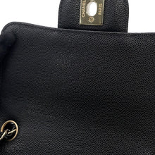 将图像加载到图库查看器中,CHANEL Matelasse ChainShoulder Bag BlackA35200 Caviar Leather Size Mini
