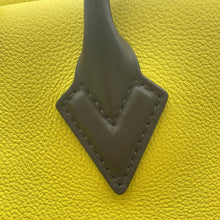 Load image into Gallery viewer, LOUIS VUITTON Tote W Pistachio/BrownM94337 Veau Cachemire Calf Leather Monogram Velour Size PM